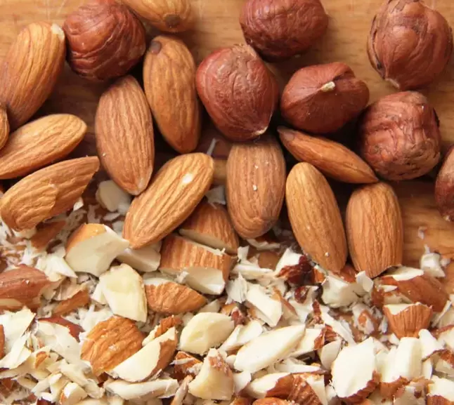 almond dan hazelnut untuk potensi